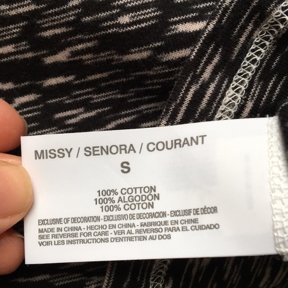 Gloria Vanderbilt T-shirt - Picture 5 of 8